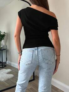 Luciana | Blusa de corte elegante.