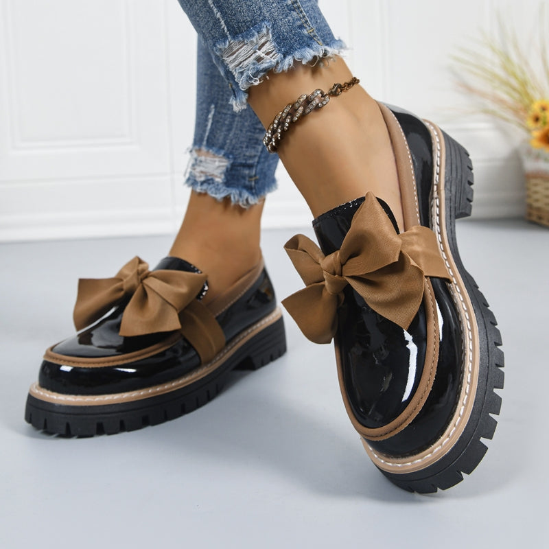 Mocassins brillants avec nœud