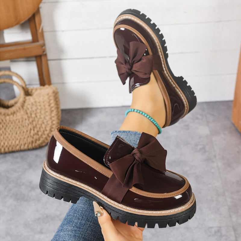 Mocassins brillants avec nœud