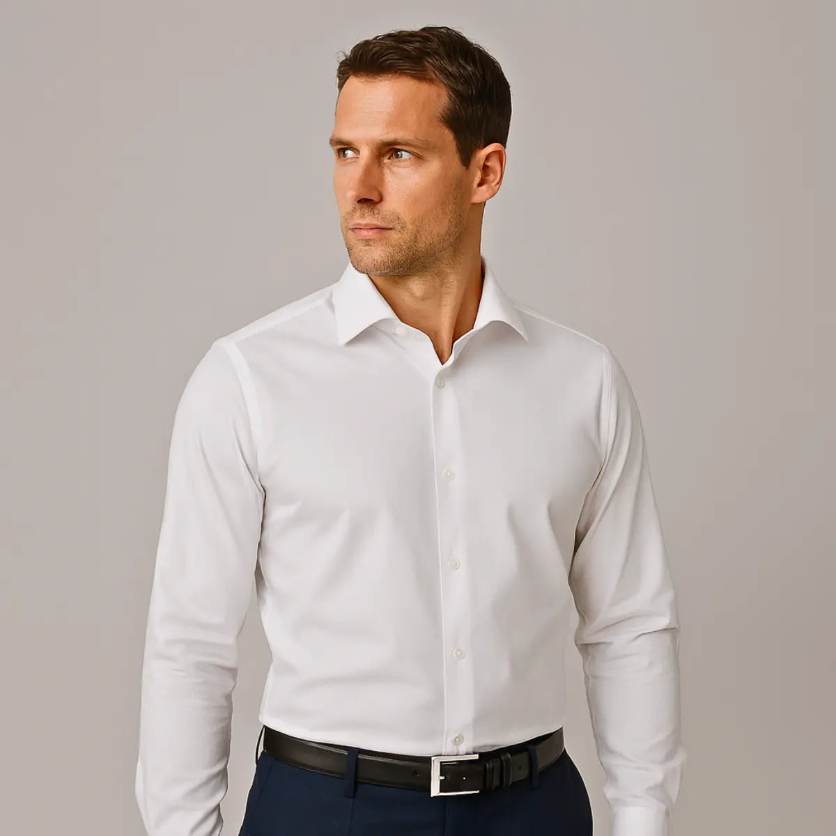 Camisa ajustada sin arrugas