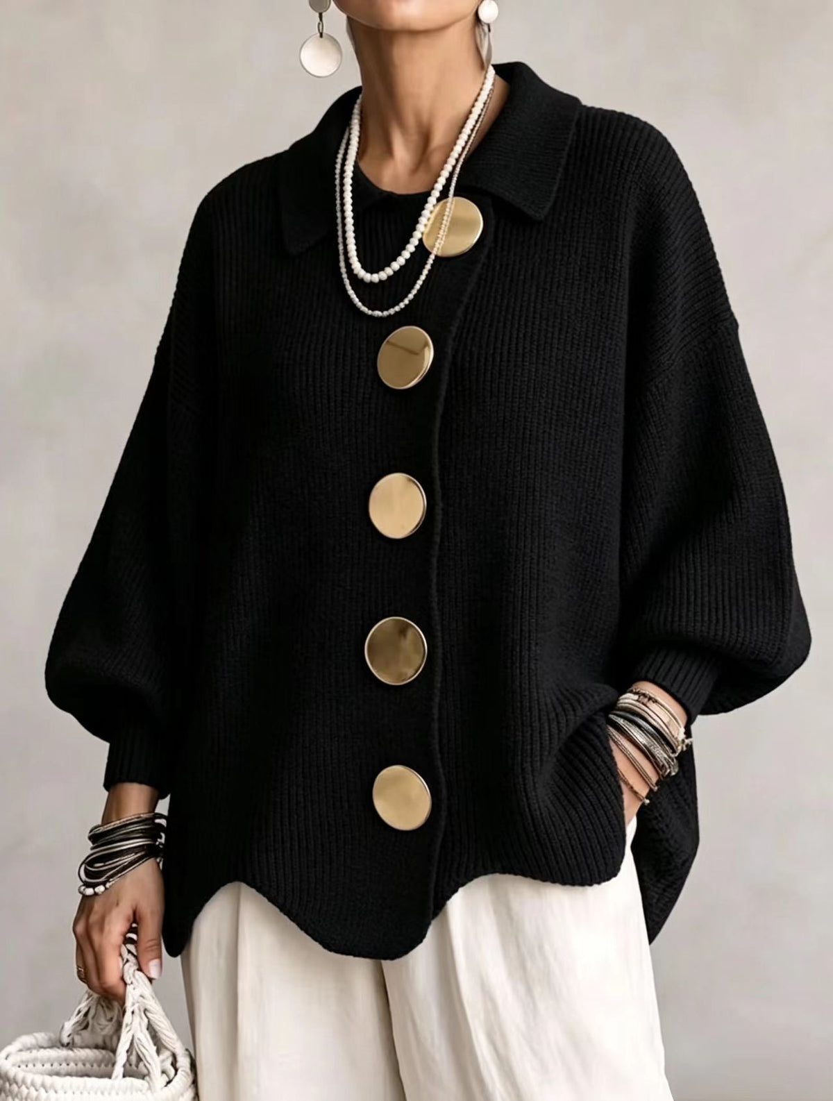 Victoria | Cárdigan Oversize con Botones Dorados Grandes