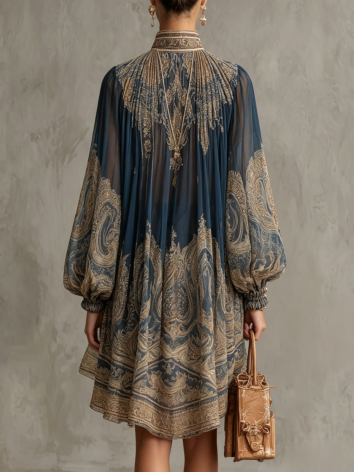Marianna | Minivestido de chifón azul marino con estampado barroco dorado