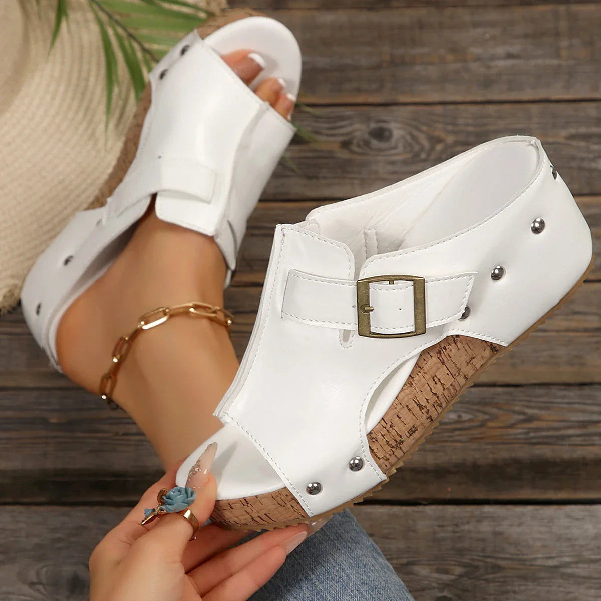 CASSIA | Sandalias de cuña de piel