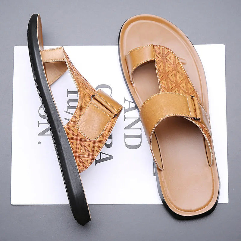 ASTON | Sandalias de piel con tira entre los dedos