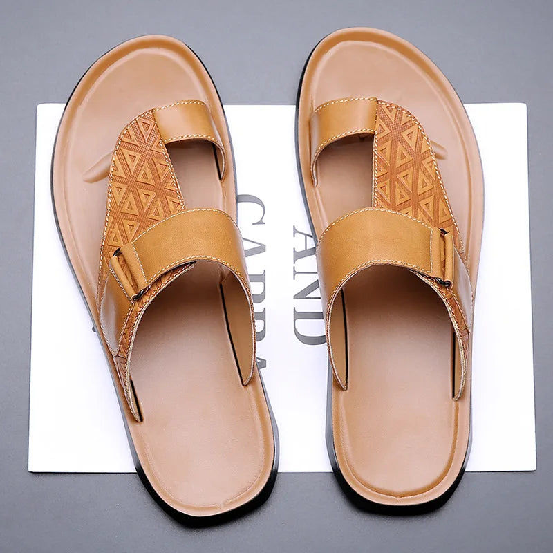 ASTON | Sandalias de piel con tira entre los dedos